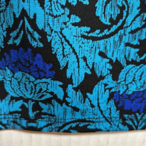 Roz & Ali Blue Sleeveless Top/Blouse Rhinestone Look At Neckline Size 3X - Picture 6 of 11